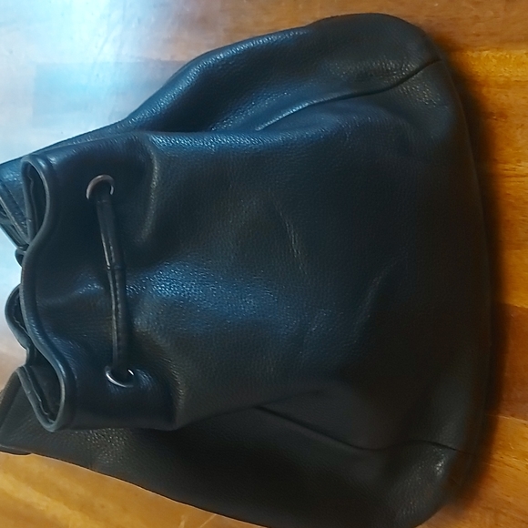 Coach leather bucket purse - Picture 5 of 13